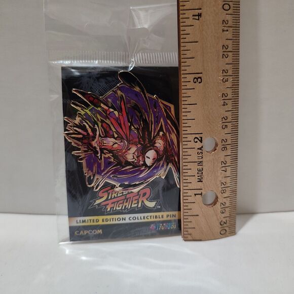 Street Fighter Vega Painterly Series Enamel Pin Official Capcom Badge - Picture 2 of 2